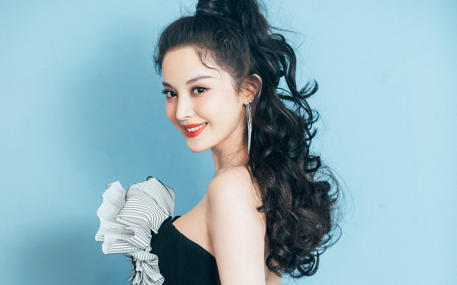 海域巡航帆船大赛，海上风云的速度比拼，小型巡航帆船