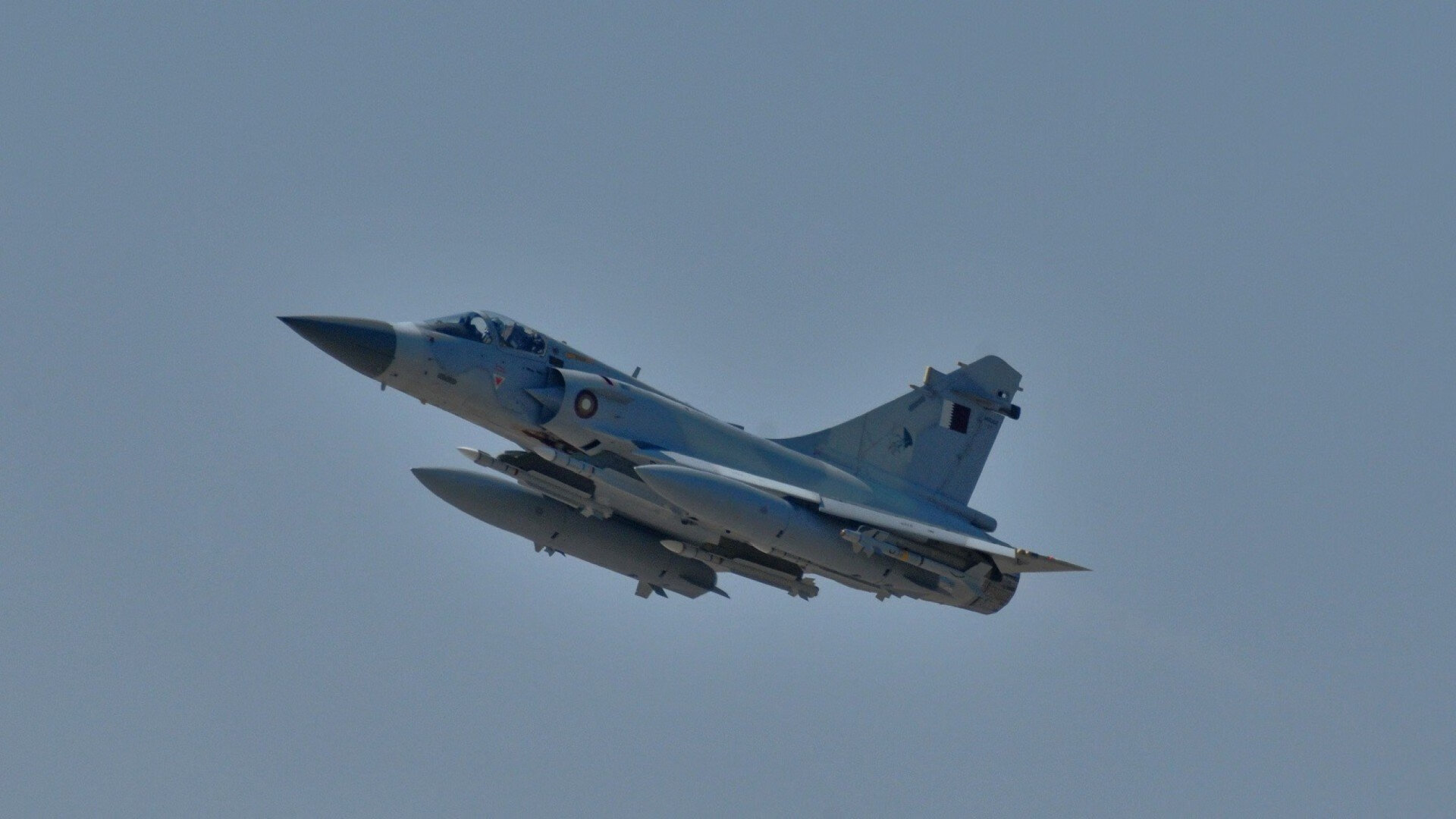 西甲裁判语言模型提升多语言环境下判罚效率，西甲裁判服装